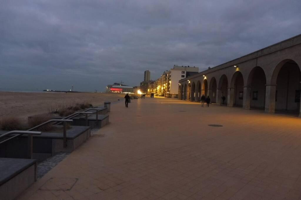 Appartement Residentie Astrid Met Private Parking Bredene Dış mekan fotoğraf